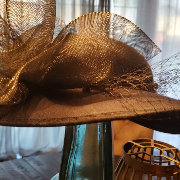 Hat Women's - Picture 2 of 6